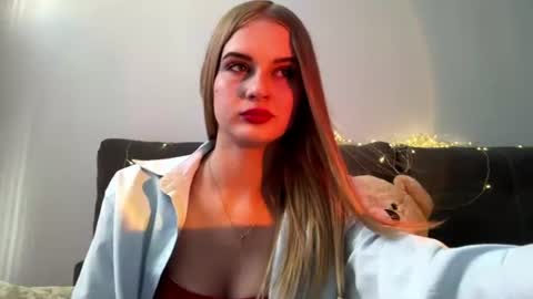 Lina online show from August 12, 11:56 am
