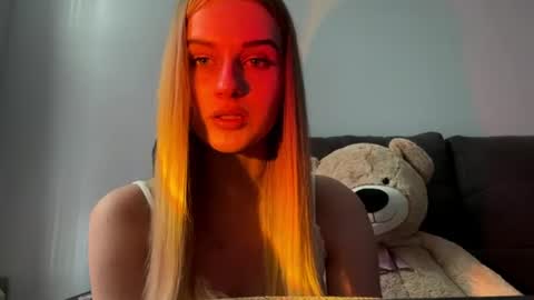 Lina online show from August 14, 1:37 pm