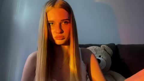 Lina online show from August 14, 2:43 pm