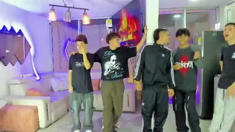 justingtime21 online show from August 8, 5:29 am