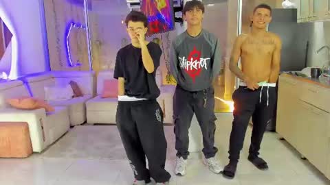 justingtime21 online show from August 10, 8:49 am