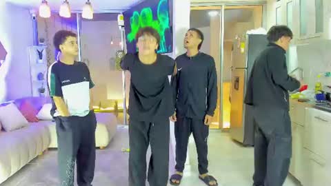 justingtime21 online show from August 13, 5:21 am