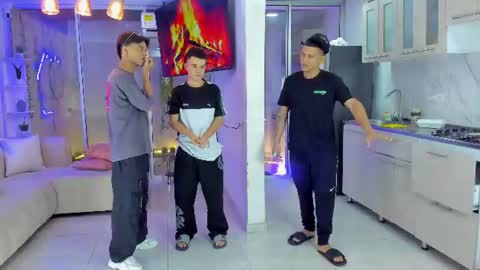 justingtime21 online show from August 18, 6:08 am