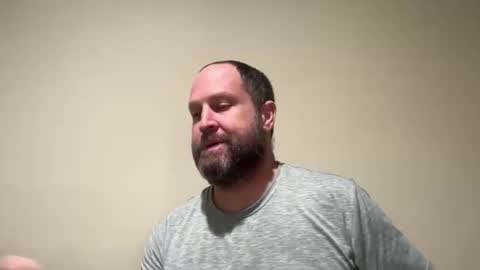 justinr396 online show from April 19, 9:46 pm