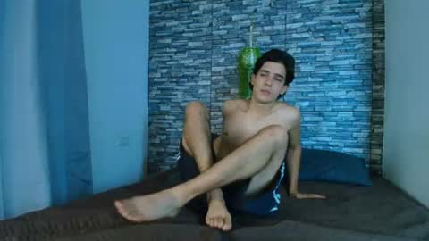 justinsinner1 online show from August 8, 12:33 am