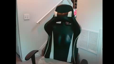 justintym69 online show from June 15, 9:02 pm