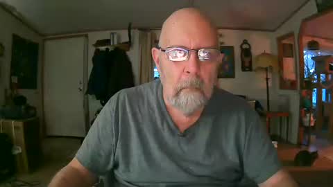 justlustagain online show from April 18, 12:04 am