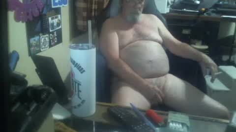 justmeohio online show from August 2, 2:18 am