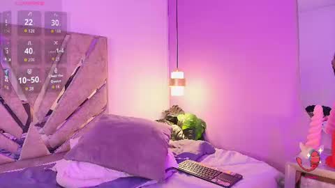 Mia online show from August 6, 6:34 am