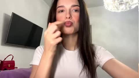 justoliviamoon online show from July 26, 8:36 pm