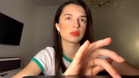 justoliviamoon online show from August 2, 9:55 pm