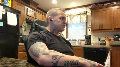 justus0624 online show from August 2, 1:01 am