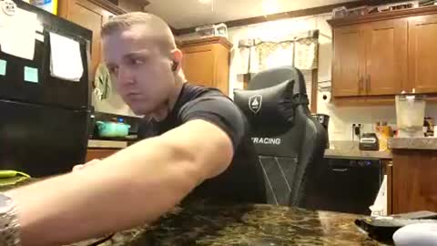 justus0624 online show from August 2, 2:07 am