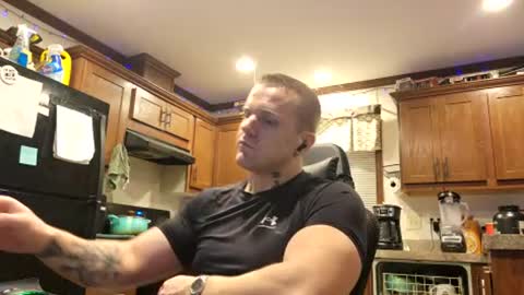 justus0624 online show from August 2, 5:25 am