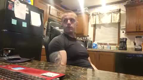 justus0624 online show from August 6, 3:27 am