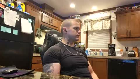 justus0624 online show from August 14, 3:32 am