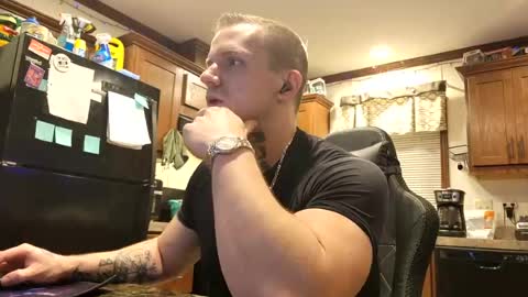 justus0624 online show from August 14, 5:44 am