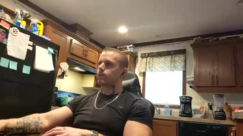 justus0624 online show from August 14, 10:57 pm