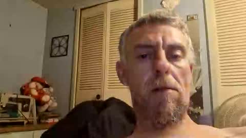 justwant2strokeit online show from April 4, 9:49 am