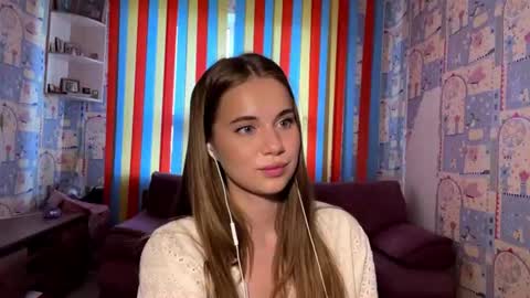 Melissa online show from August 5, 11:41 am