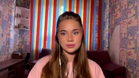 Melissa online show from August 14, 8:18 am