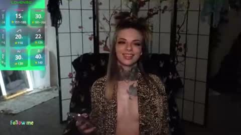 K8X4U online show from July 22, 4:37 am