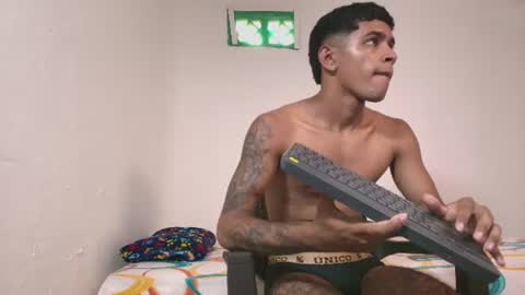 k_florez online show from August 12, 3:03 pm