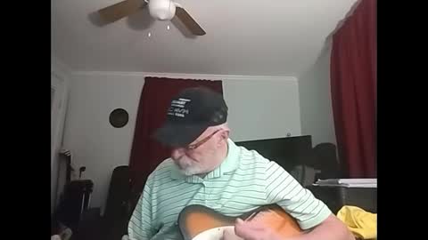 kabriggs136 online show from May 15, 12:43 am
