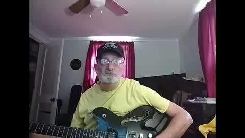 kabriggs136 online show from June 9, 9:32 pm