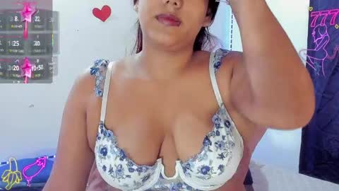 kadira6_ online show from June 6, 8:47 pm