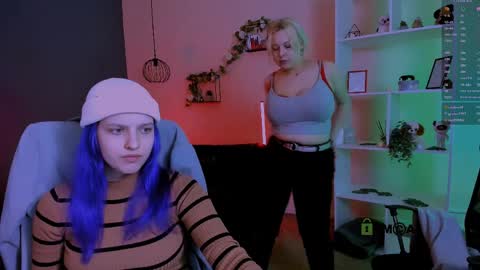 kaela_spell_ online show from March 29, 1:08 pm