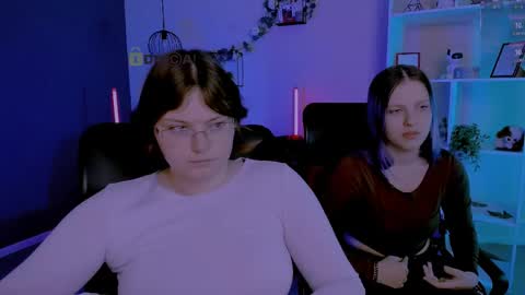 kaela_spell_ online show from April 14, 3:36 am