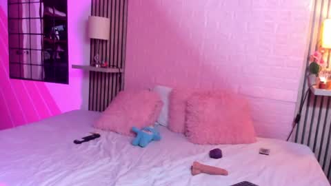 kaia_monroe online show from August 7, 5:51 am