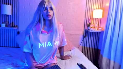kaia_monroe online show from August 11, 6:48 am