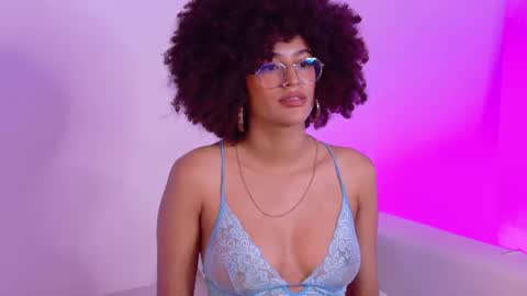 K A I L A N N I  online show from August 7, 6:41 pm
