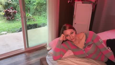 Kailee Smile online show from July 25, 4:38 am