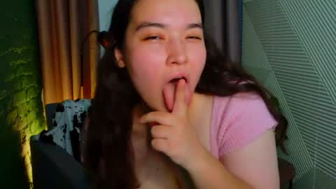 Mei online show from August 9, 2:29 pm