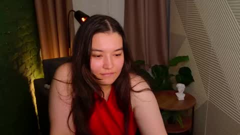 Mei online show from August 12, 2:41 pm