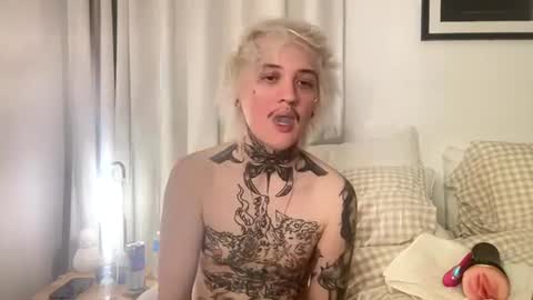 Kairo Kox online show from March 3, 11:57 pm