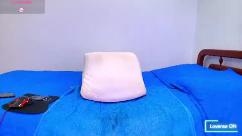 Thomas online show from August 1, 11:22 pm