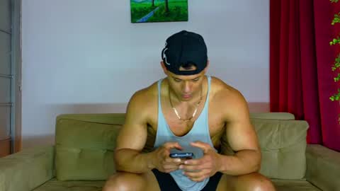 kale thomson online show from July 30, 10:49 pm