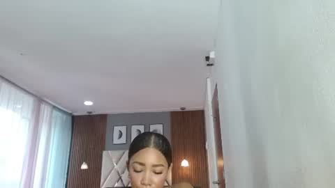    online show from August 3, 1:29 pm