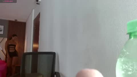    online show from August 6, 1:54 pm