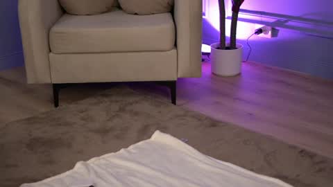 KiKi online show from September 7, 10:38 pm