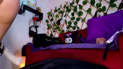 kalypzo_ online show from July 10, 11:43 pm