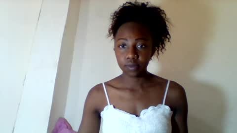 kalyssia_belle online show from August 6, 10:25 am