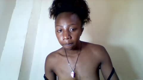 kalyssia_belle online show from August 12, 12:51 pm