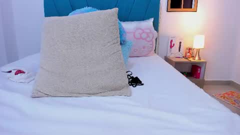 kam_lopez online show from August 12, 2:58 am