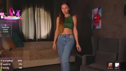 Kamila online show from August 9, 8:15 am