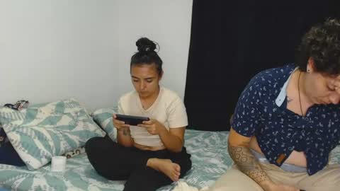 kammy   y   camila online show from August 6, 4:11 am